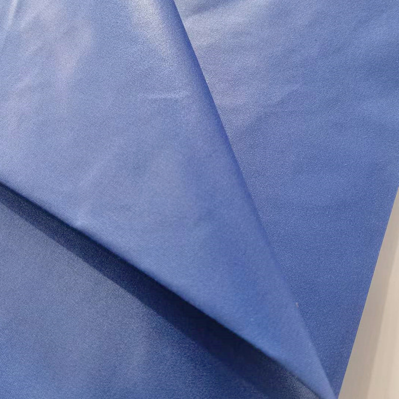 TMIE-08-1-3 Légáteresztő ruhavászon szélesség 115 cm Súly 90 GSM Összetevő poliészter, sima polírozott poliészter poplin szövettel festve