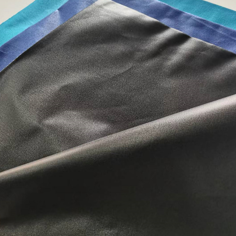 TMIE-08-1-3 Légáteresztő ruhavászon szélesség 115 cm Súly 90 GSM Összetevő poliészter, sima polírozott poliészter poplin szövettel festve