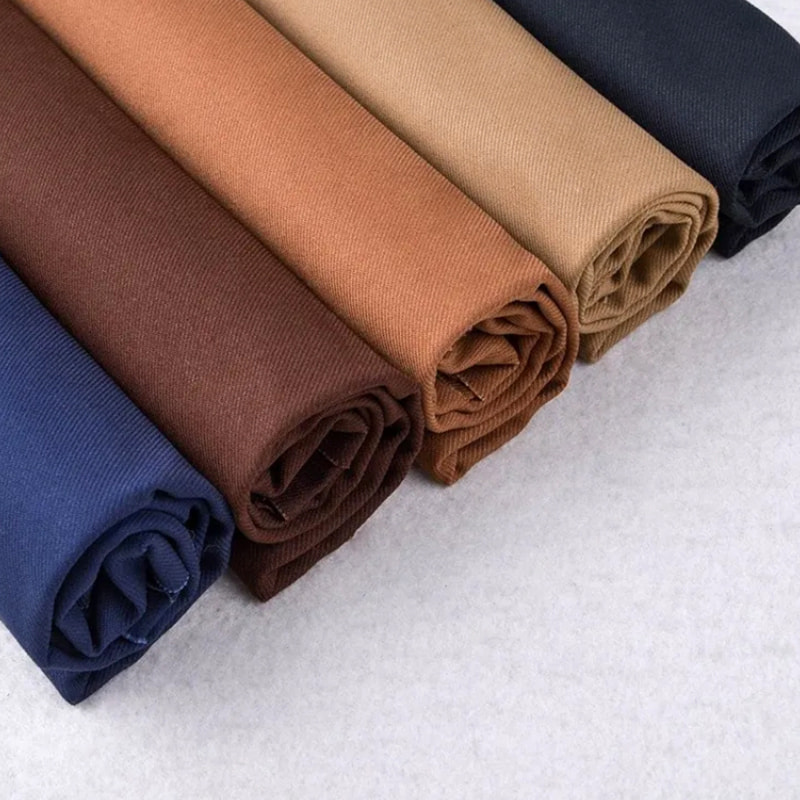 TMIE-08-4-1 Közepes súly 110 GSM testreszabott színek poliészter poplin twill szövet
