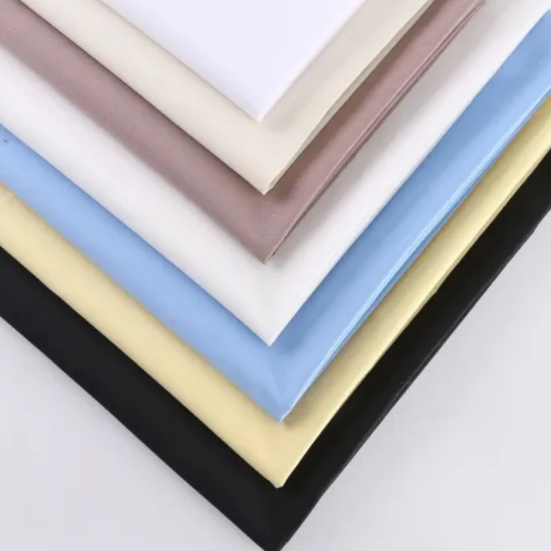 TMIE-08-4-2 Közepes súlyú 115GSM festett színek poliészter poplin twill szövet